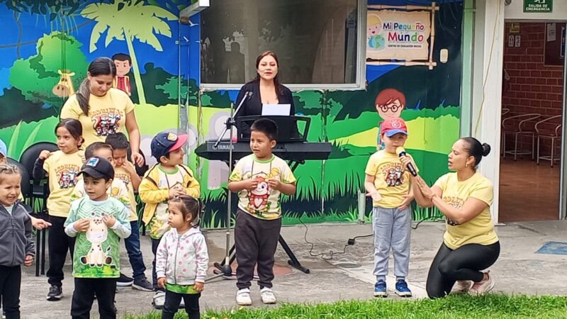 ¡Día de la Familia en Mi Pequeño Mundo: Un Festival de Risas y Unión!